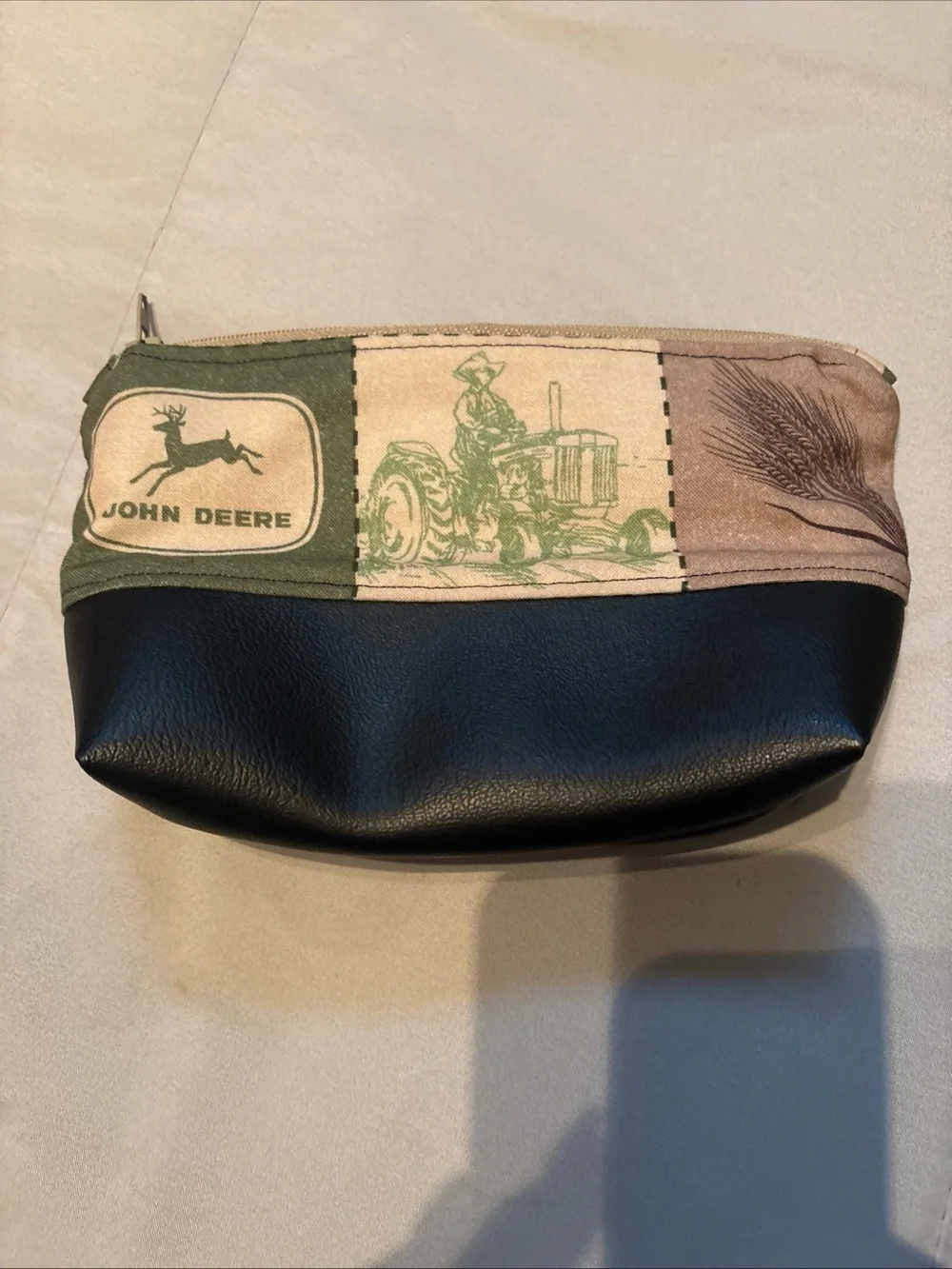 John Deere Khaki and Black Mesh Logo Cap / coin purse